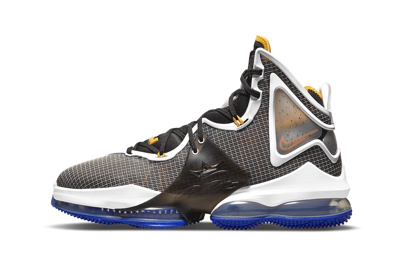 nike-tao-ra-mot-phien-ban-lebron-19-moi-mang-ten-