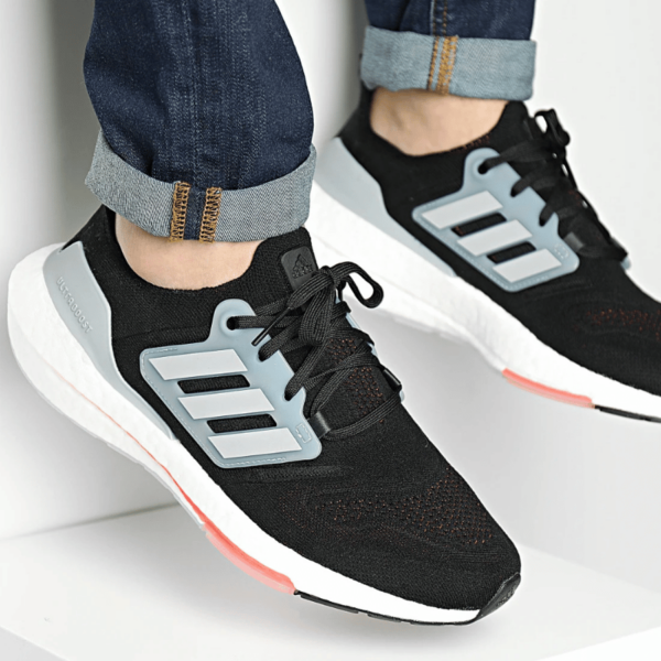 Giay Adidas UltraBoost 22 'Black Magic Grey' GX3060