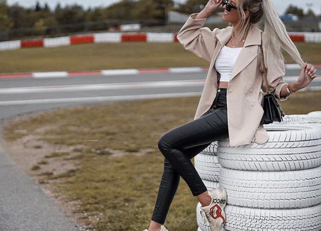 Hinh anh 7: 5 Cach phoi do voi giay Gucci nu dep nhat nam 2021