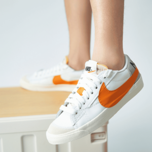 Alternative view of Giày Nike Blazer Low Jumbo 'White Orange' DN2158-100