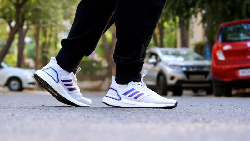 Những đôi adidas mà bạn không thể bỏ lỡ trong mua hè này (Phần 2) Hinh anh 1: Nhung doi adidas ma ban khong the bo lo trong mua he nay (Phan 2)