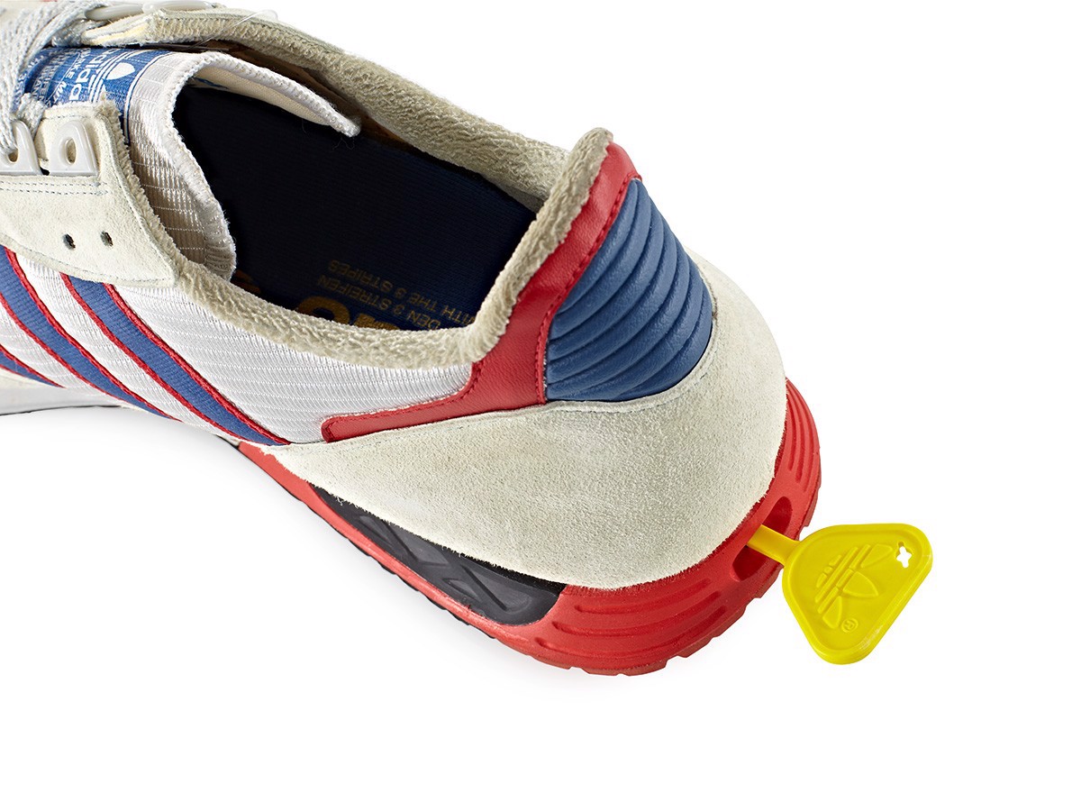 lich-su-cua-cong-nghe-dem-tren-de-cac-doi-giay-the-thao