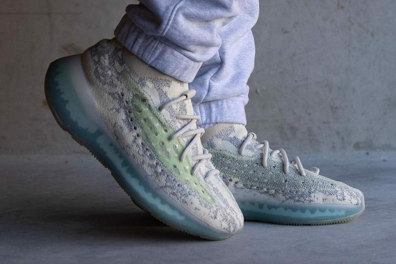  adidas-yeezy-boost-380-alien-blue-reflective-mot-phien-ban-cai-tien-moi-nhat