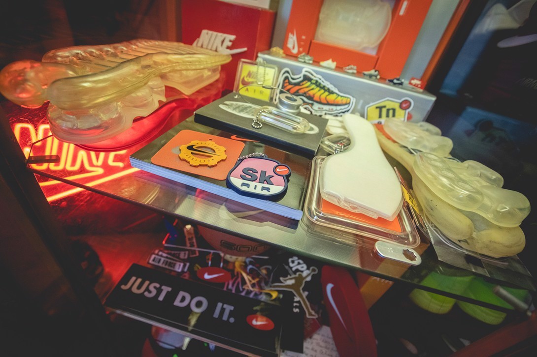 Cùng trò chuyện với người sáng lập Bubblekoppe - Justin Paul Ronné về thiết kế Air Max yêu thích của anh ấy Hinh anh 3: Cung tro chuyen voi nguoi sang lap Bubblekoppe - Justin Paul Ronne ve thiet ke Air Max yeu thich cua anh ay