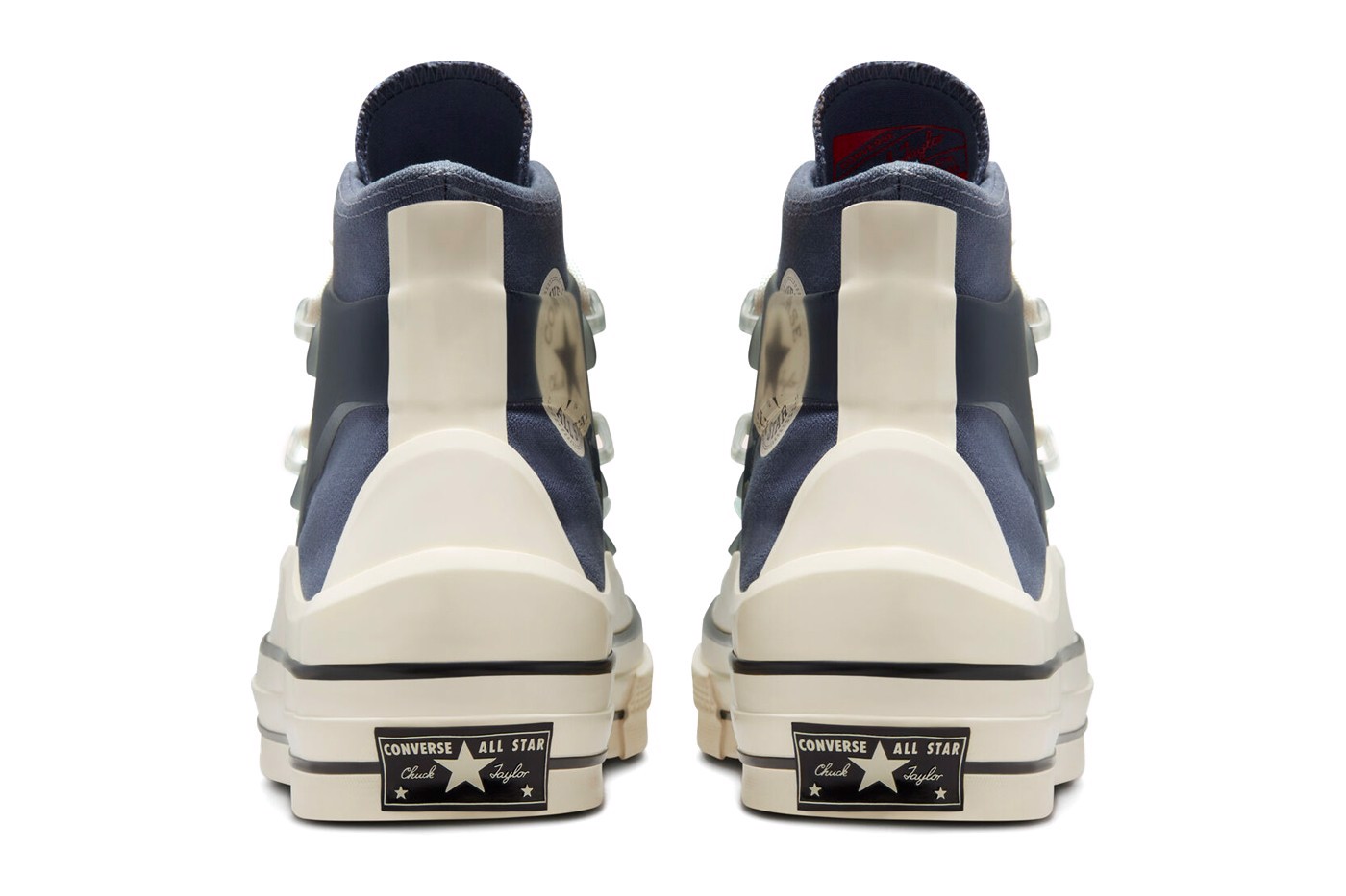 cam-tren-tay-phien-ban-converse-chuck-70-utility-steel-egret