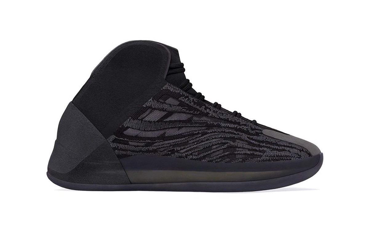 cai-nhin-tong-quan-ve-doi-yeezy-quantum-trong-phoi-mau-