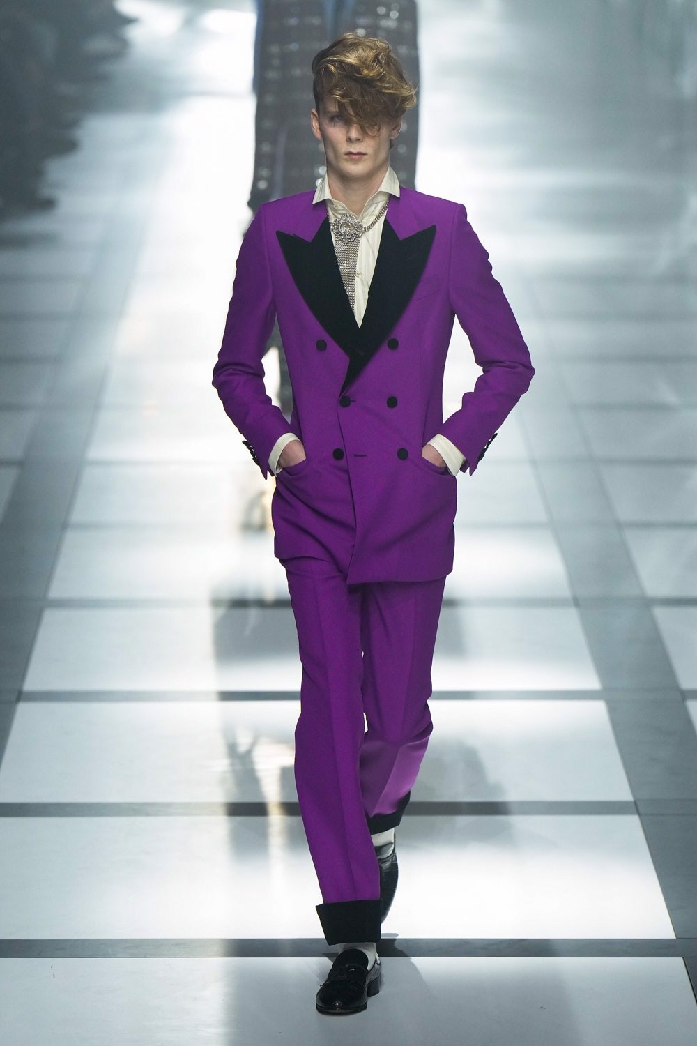 gucci-s-fall-2022-noi-bat-trong-bo-suu-tap-hop-tac-cung-adidas