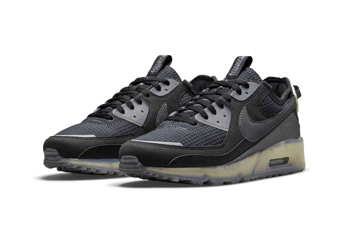 nike-air-max-90-terrascape-xuat-hien-trong-ba-phoi-mau-trung-tinh-moi