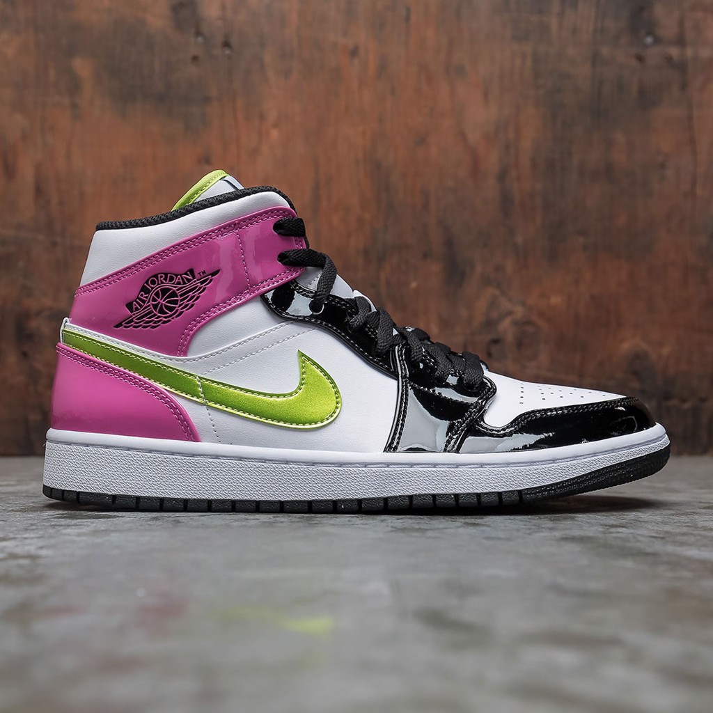 Hinh anh 4: Jordan 1 Mid SE "White/Cyber/Active Fuchsia" Khi hong la danh cho nam gioi!