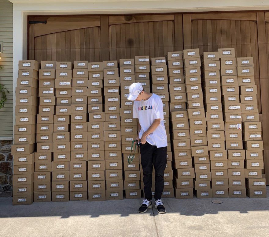 nhung-hau-qua-cua-viec-mo-rong-van-hoa-giay-the-thao