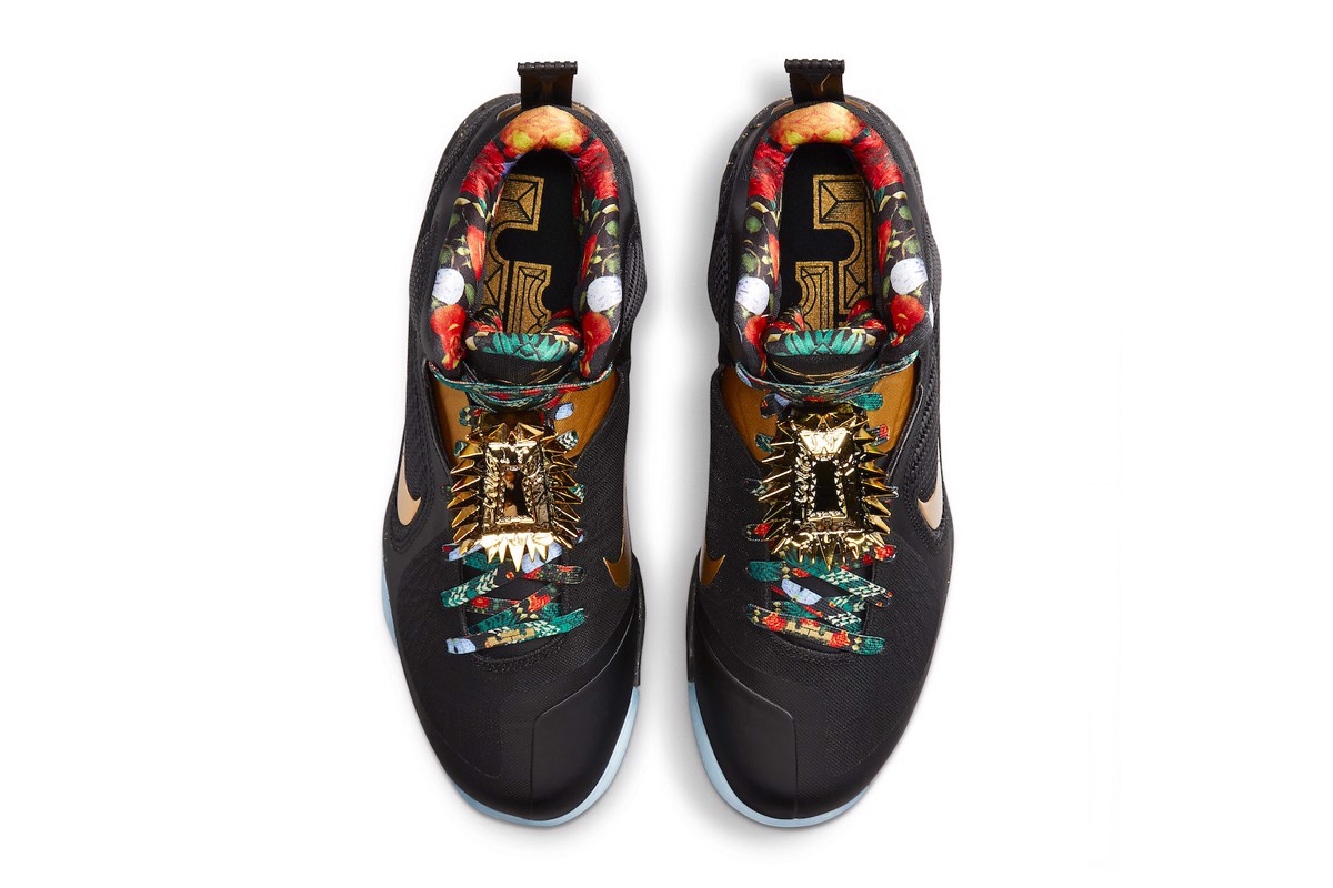 Nike LeBron 9 “Watch the Throne” hiện đã chính thức được phát hành Hinh anh 3: Nike LeBron 9 “Watch the Throne” hien da chinh thuc duoc phat hanh