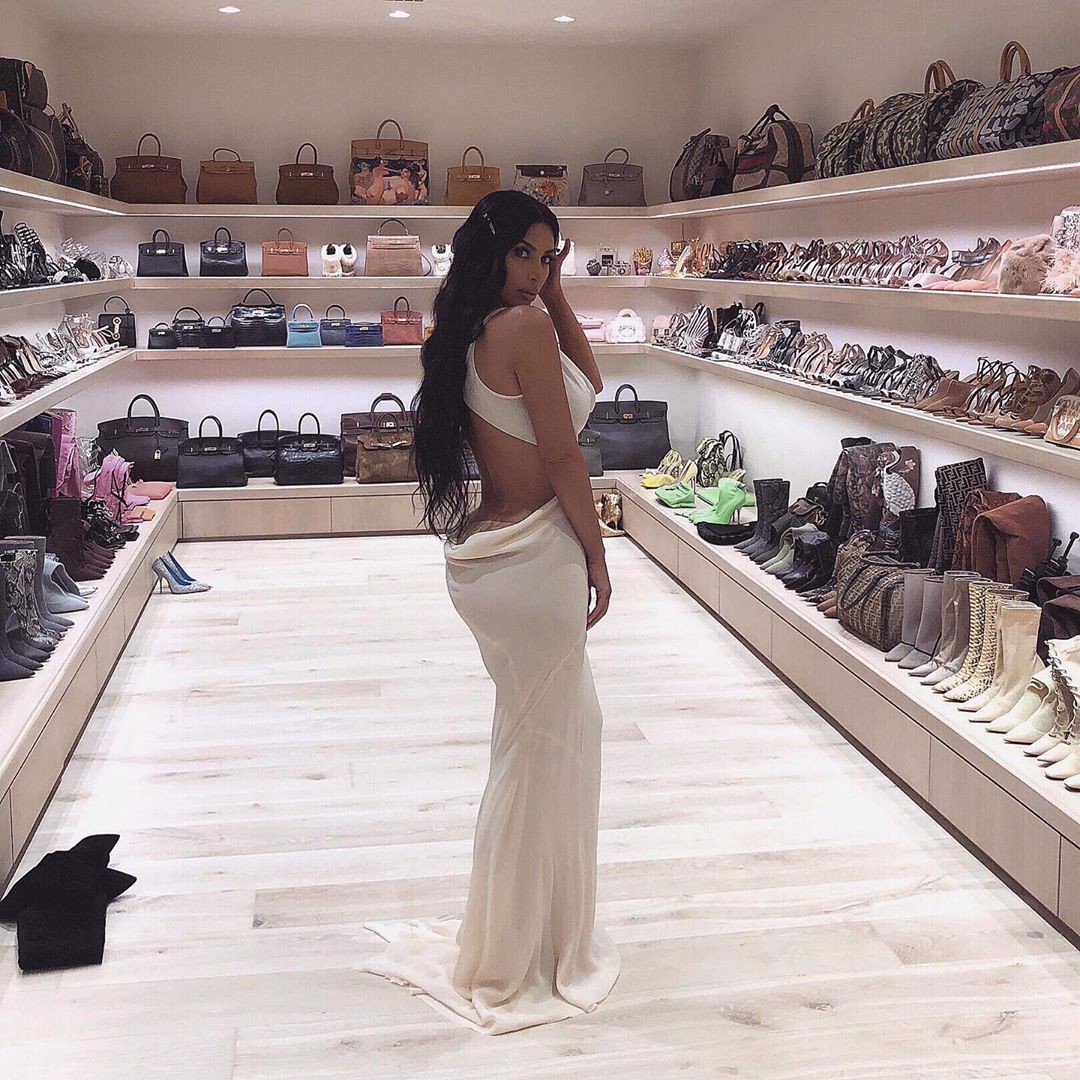 Những mẫu túi xách đắt đỏ nhất của nhà Kardashian và Jenner Hinh anh 7: Nhung mau tui xach dat do nhat cua nha Kardashian va Jenner