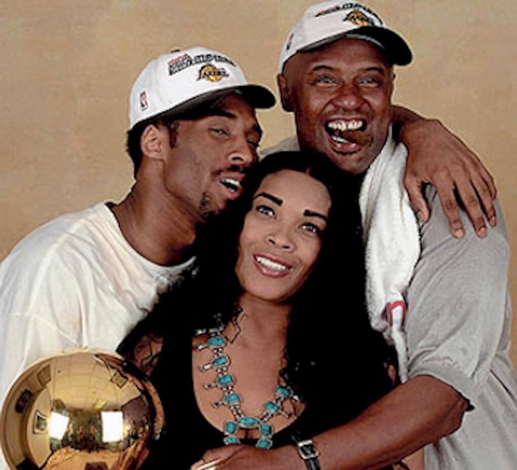 logo-kobe-bryant-va-lich-su-dang-sau-di-san-cua-anh-ay