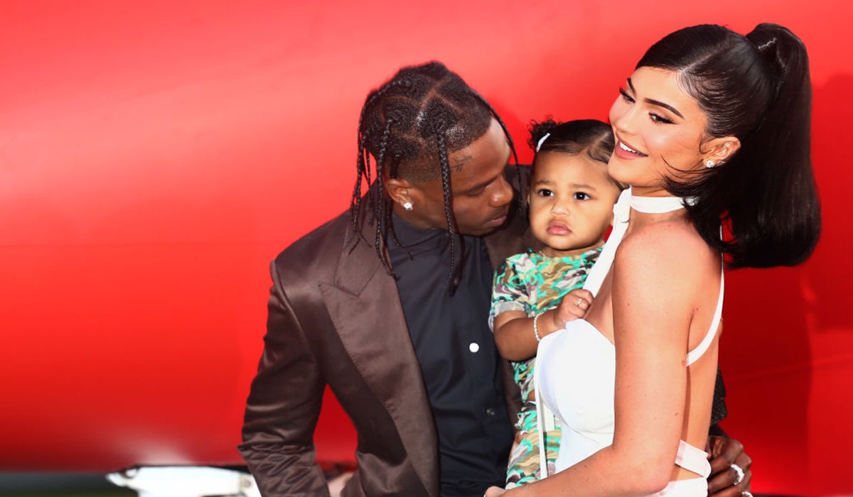 Những mẫu túi xách đắt đỏ nhất của nhà Kardashian và Jenner Hinh anh 2: Nhung mau tui xach dat do nhat cua nha Kardashian va Jenner