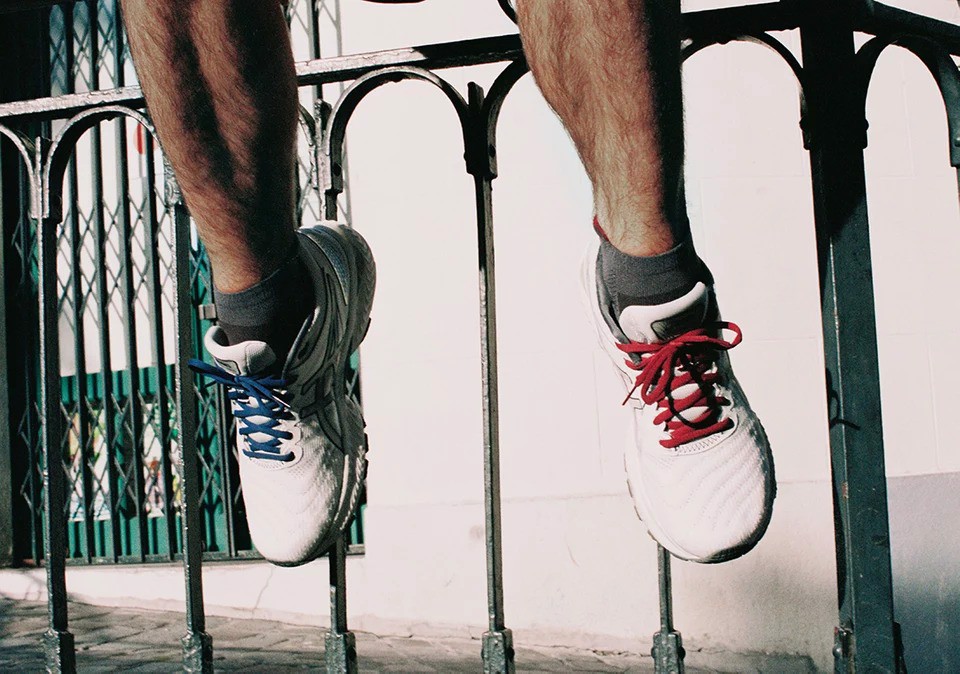 gel-nimbus-22-paris-edition-diem-dung-chan-cua-reigning-champ-va-asics