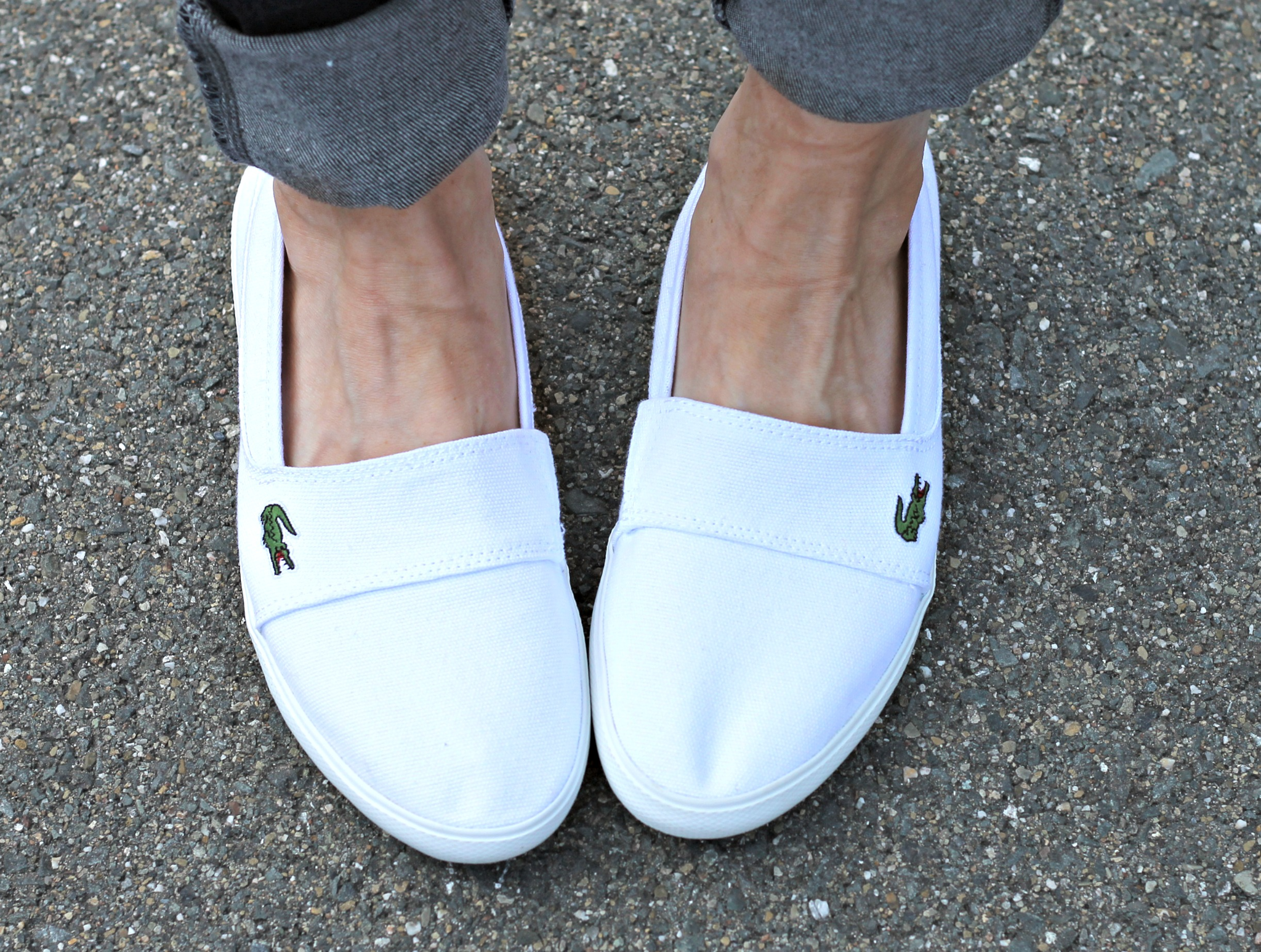 cac-cach-ve-sinh-giay-lacoste-va-bao-quan-dung-chat-hang-hieu