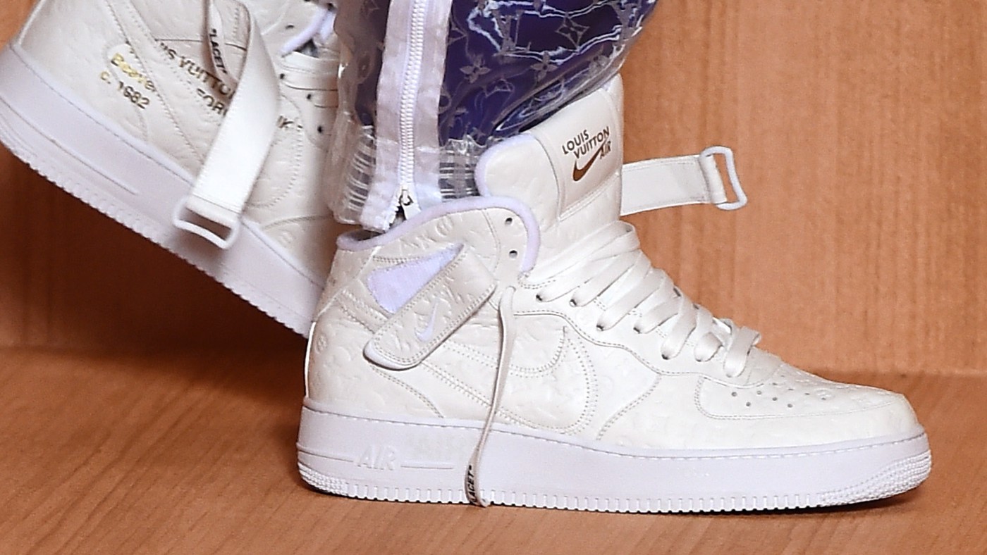 Louis Vuitton x Nike Air Force 1s, Virgil Abloh và lịch sử của những đôi giày cao cấp Hinh anh 1: Louis Vuitton x Nike Air Force 1s, Virgil Abloh va lich su cua nhung doi giay cao cap