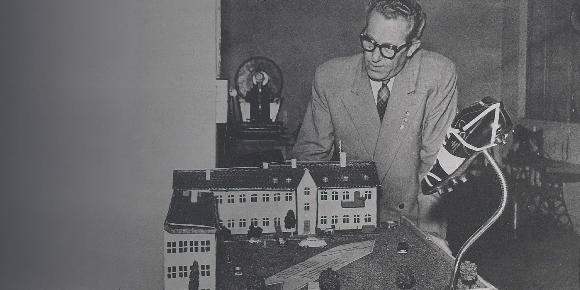 cha-de-cua-cac-ong-lon-trong-lang-thoi-trang-sneaker-la-ai