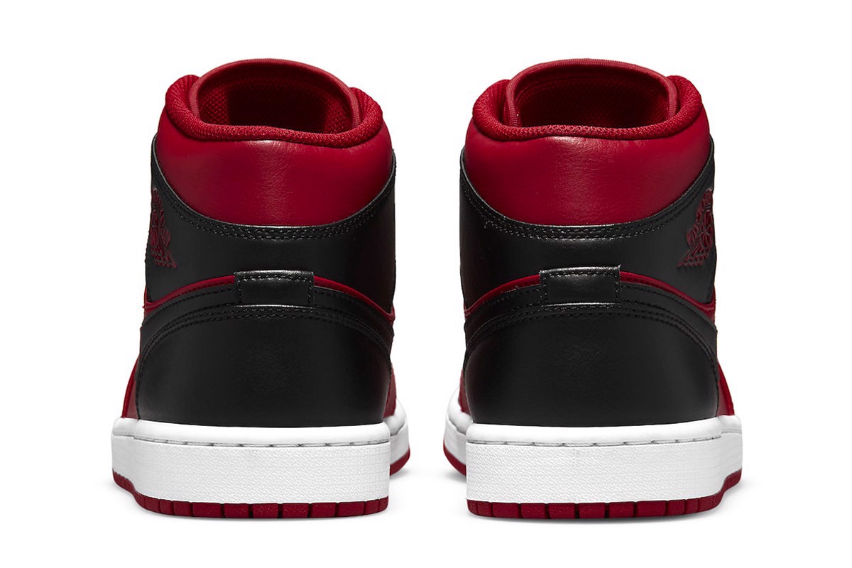 hinh-anh-chinh-thuc-cua-air-jordan-1-mid-reverse-bred