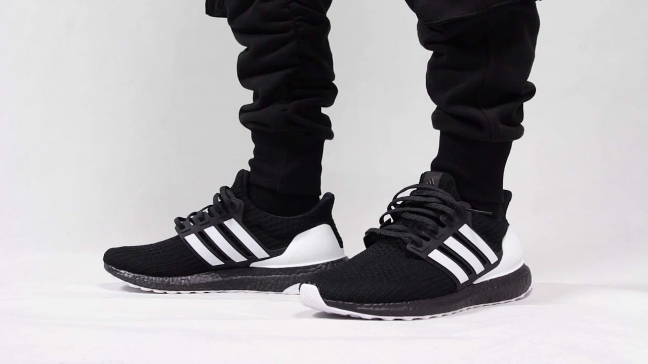 adidas-ultraboost-qua-cac-doi-1-0-2-0-3-0-4-0-va-ultraboost-19-co-gi-cai-tien