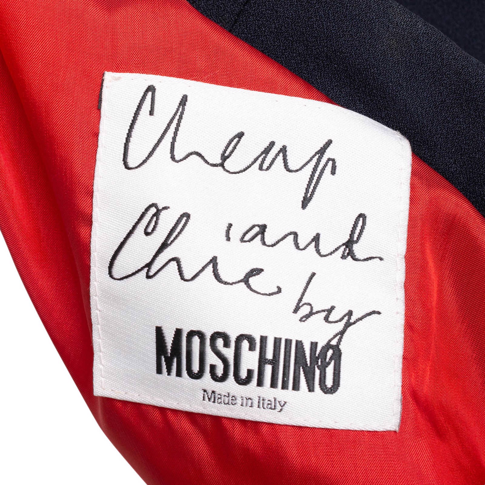 Lịch sử Moschino - chú gấu "ngỗ ngược" đến từ Ý Hinh anh 7: Lich su Moschino - chu gau "ngo nguoc" den tu Y