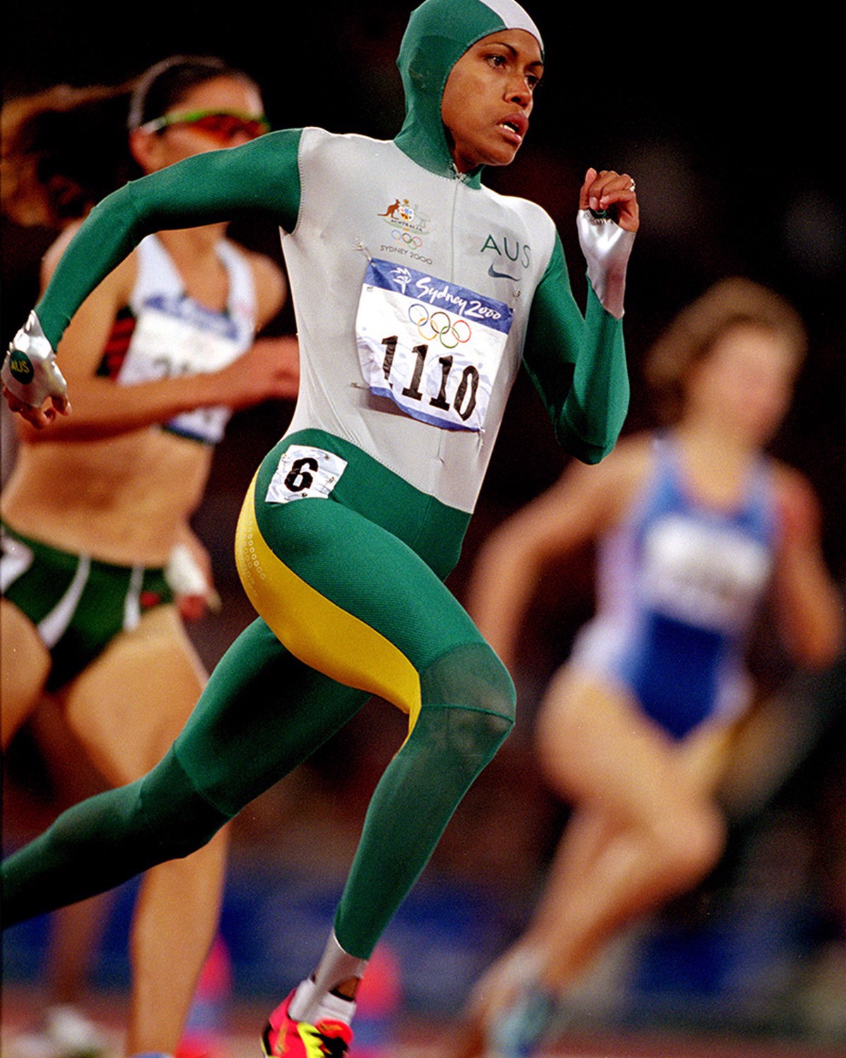 nhung-bo-quan-ao-doc-la-nhat-tai-cac-ki-the-van-hoi-olympic