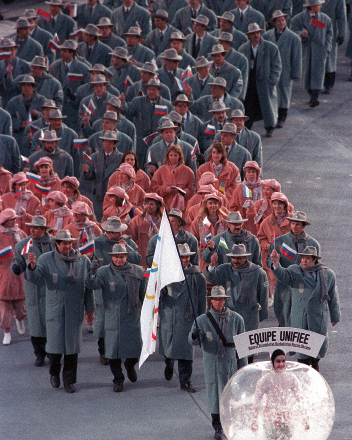 nhung-bo-quan-ao-doc-la-nhat-tai-cac-ki-the-van-hoi-olympic