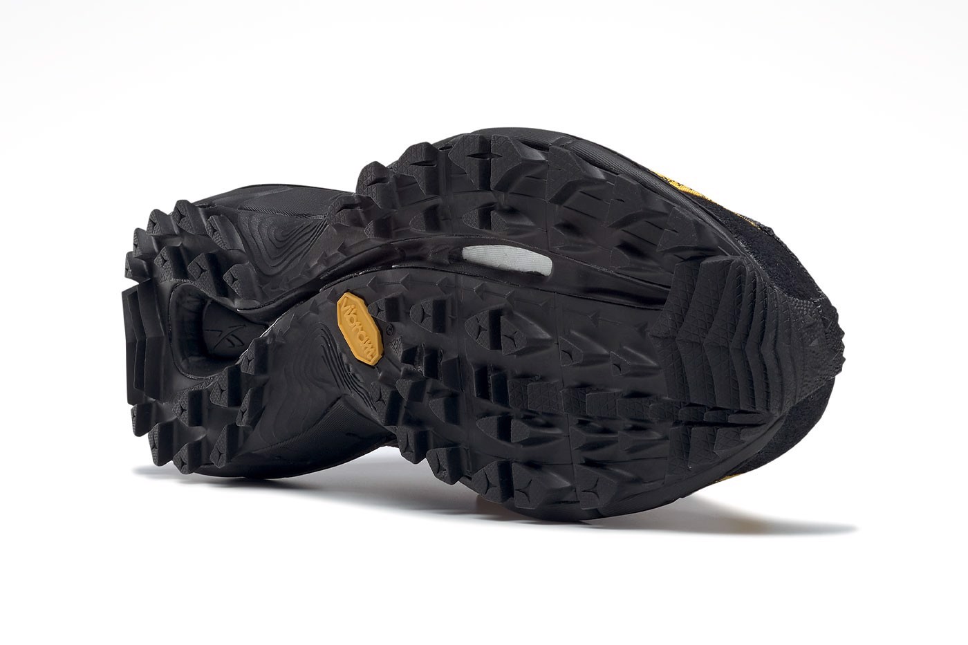 A$AP Nast cùng Reebok cho ra mắt mẫu giày mới mang tên Zig Kinetica II Edge Hinh anh 4: A$AP Nast cung Reebok cho ra mat mau giay moi mang ten Zig Kinetica II Edge