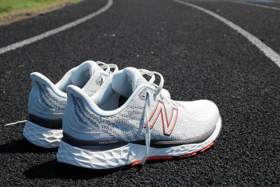 12 đôi giày New Balance đáng mua nhất năm 2021 (Phần 2) Hinh anh 1: 12 doi giay New Balance dang mua nhat nam 2021 (Phan 2)