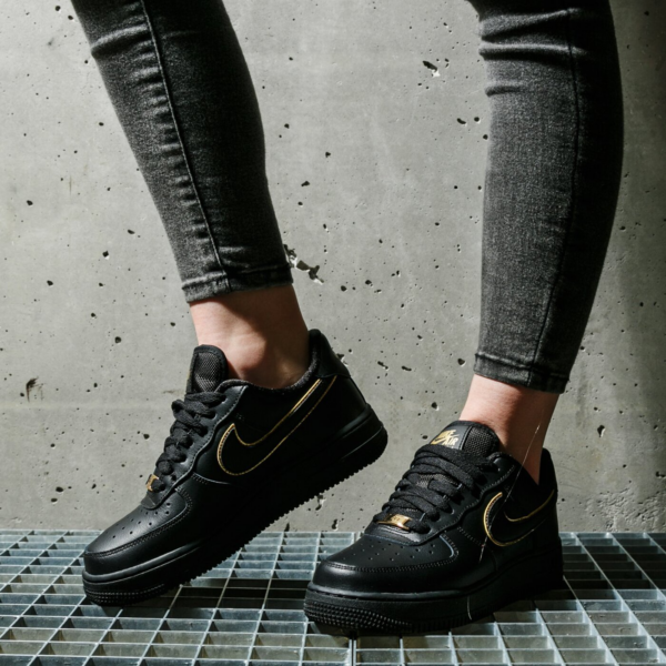 Giày Nike Wmns Air Force 1 Low '07 Essential 'Black Gold Swoosh' AO2132-005 - Ảnh 2