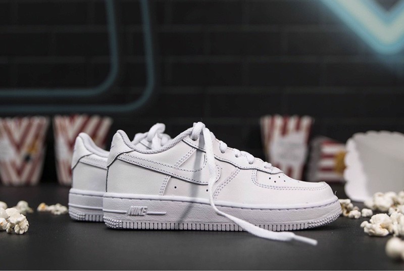 nike-air-force-1-xuat-hien-trong-phoi-mau-light-lemon-twist-song-don