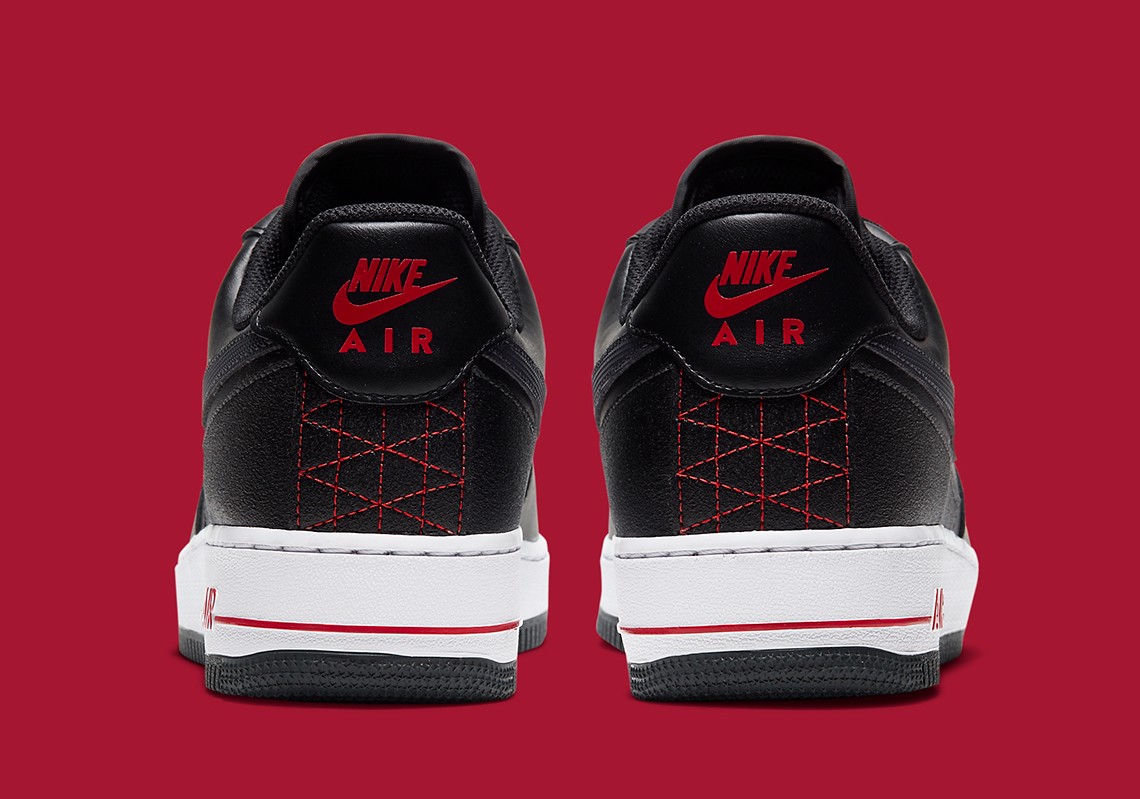 nike-air-force-1-tro-lai-voi-phien-ban-technical-stitch-hoan-toan-moi