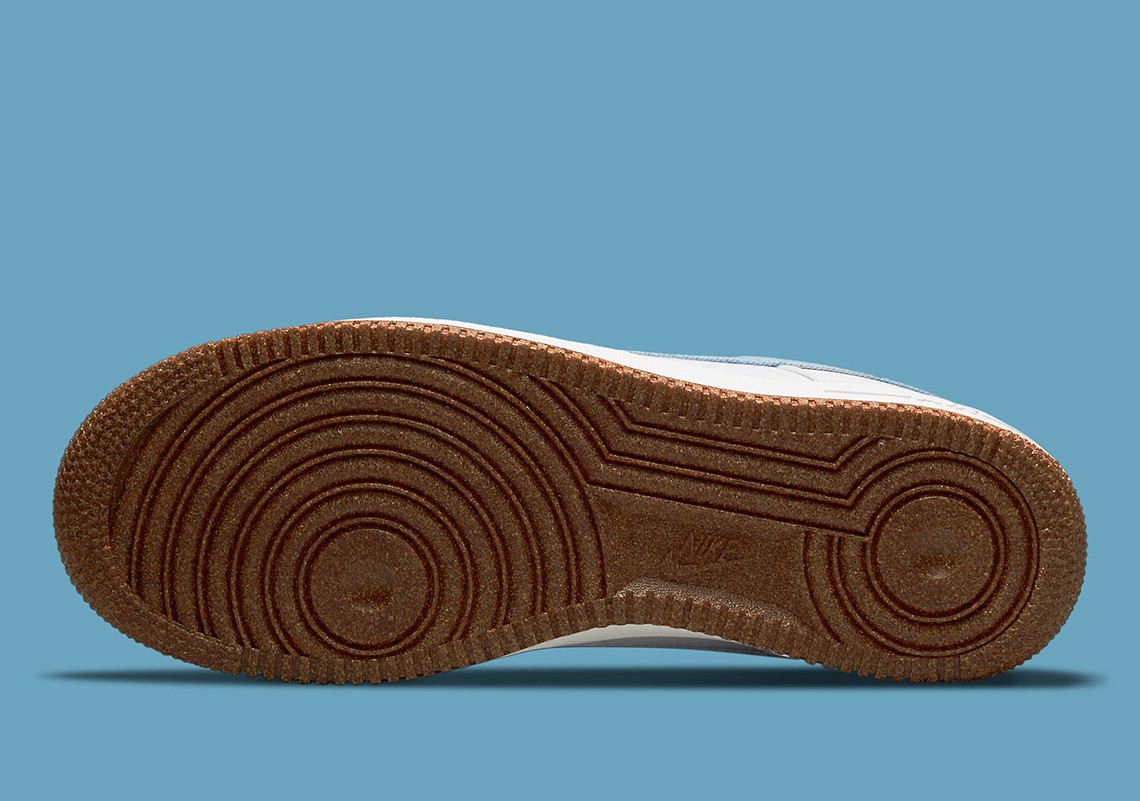 them-mot-thiet-ke-nhe-nhang-khac-tren-air-force-1-voi-sac-indigo-tu-nike