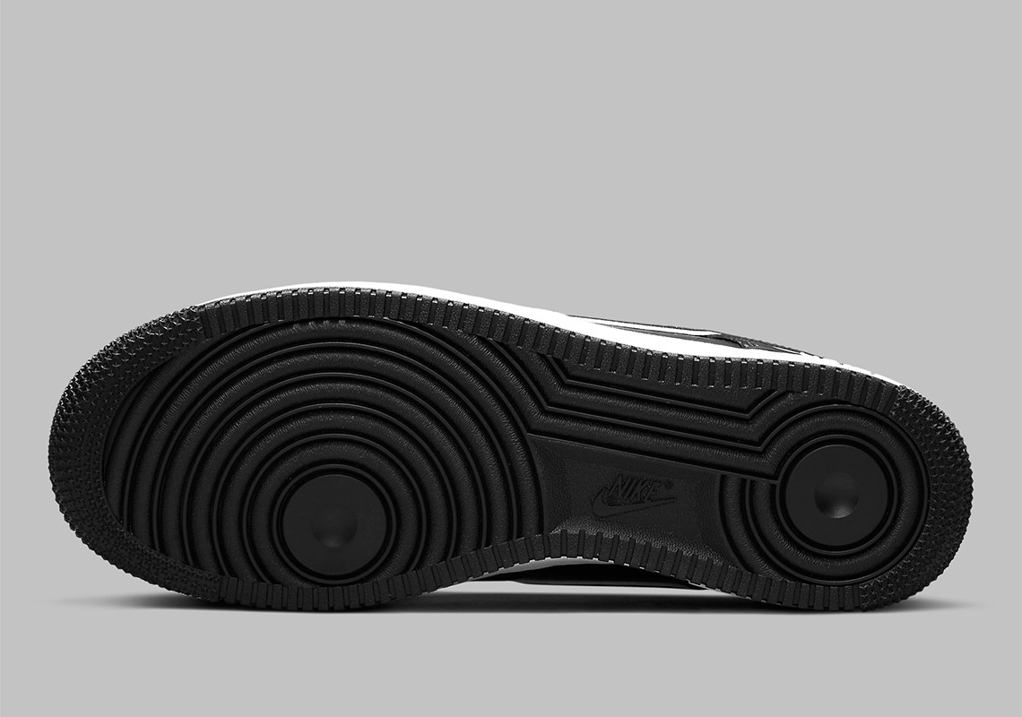 nike-air-force-1-low-name-tag-khoac-len-minh-hai-sac-mau-trang-den-co-ban