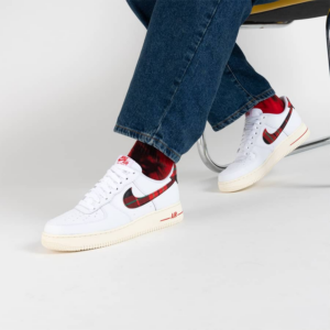 Giay Nike Air Force 1 '07 LV8 'Tartan Plaid' DV0789-100