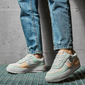 Alternative view of Giày Nike Wmns Air Force 1 Shadow 'Barely Green Crimson Tint' CU8591-104