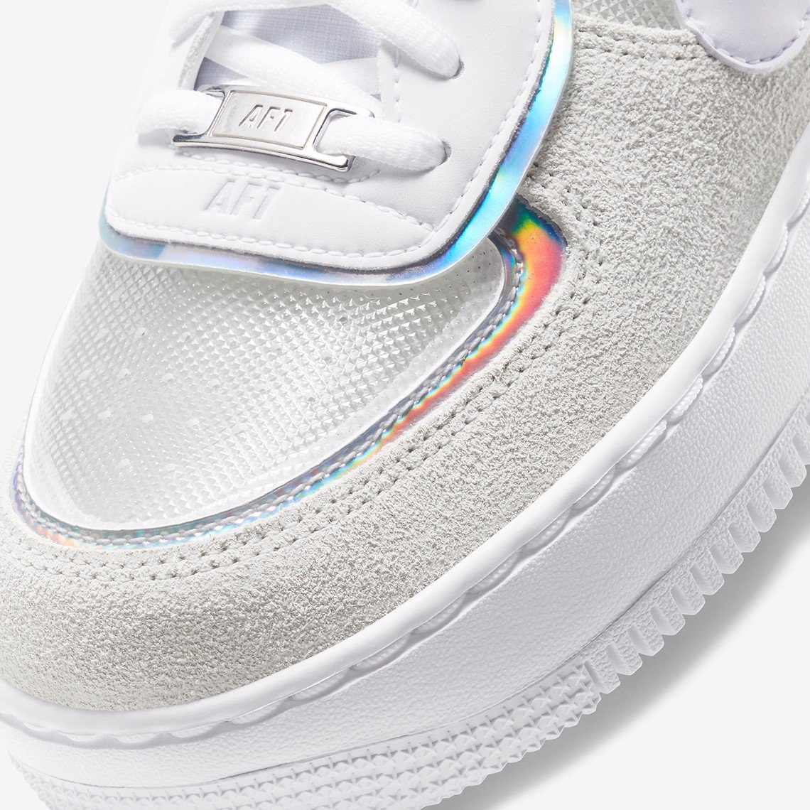 Hinh anh 3: Nike tao diem nhan bang viec them cac tam kinh trong suot vao Air Force 1 Shadow