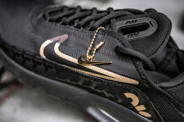 Giày Nike Air Max 2090 'Black Metalic Gold' DC4120-001 - Ảnh 3