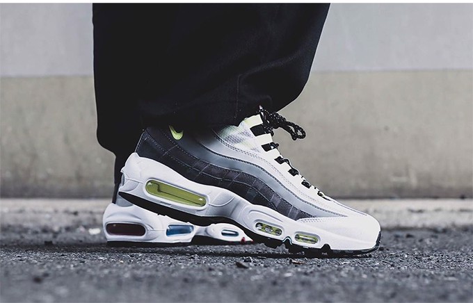 nike-air-max-95-co-dang-tien-mua-khong-nhung-dieu-ban-can-biet