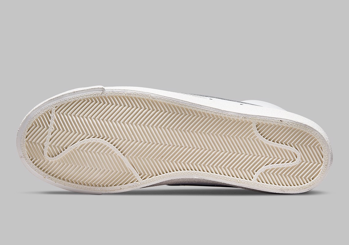 nike-blazer-mid-77-voi-phien-ban-mau-