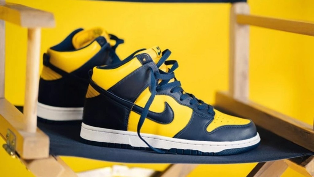 nike dunk high michigan