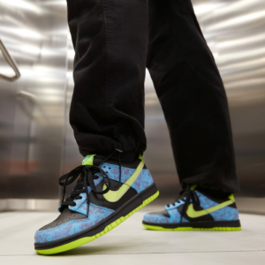 Giay Nike Dunk Low SE 'Acid Wash Baltic Blue Volt' DV1694-900