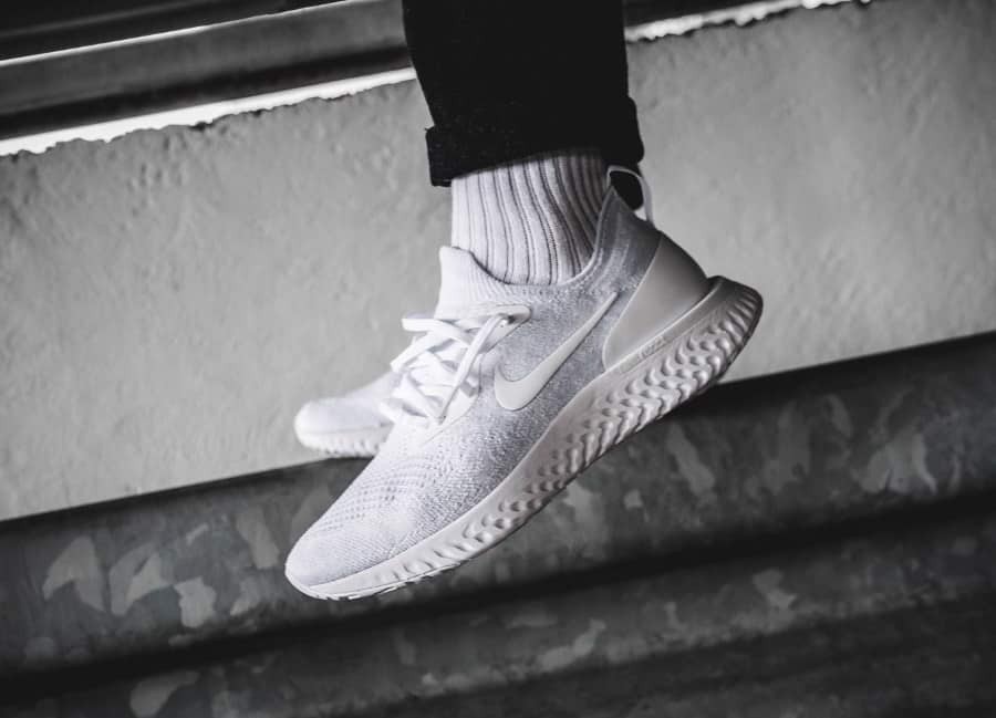 nhung-dieu-ban-can-biet-truoc-khi-so-huu-mot-doi-nike-epic-react-flyknit