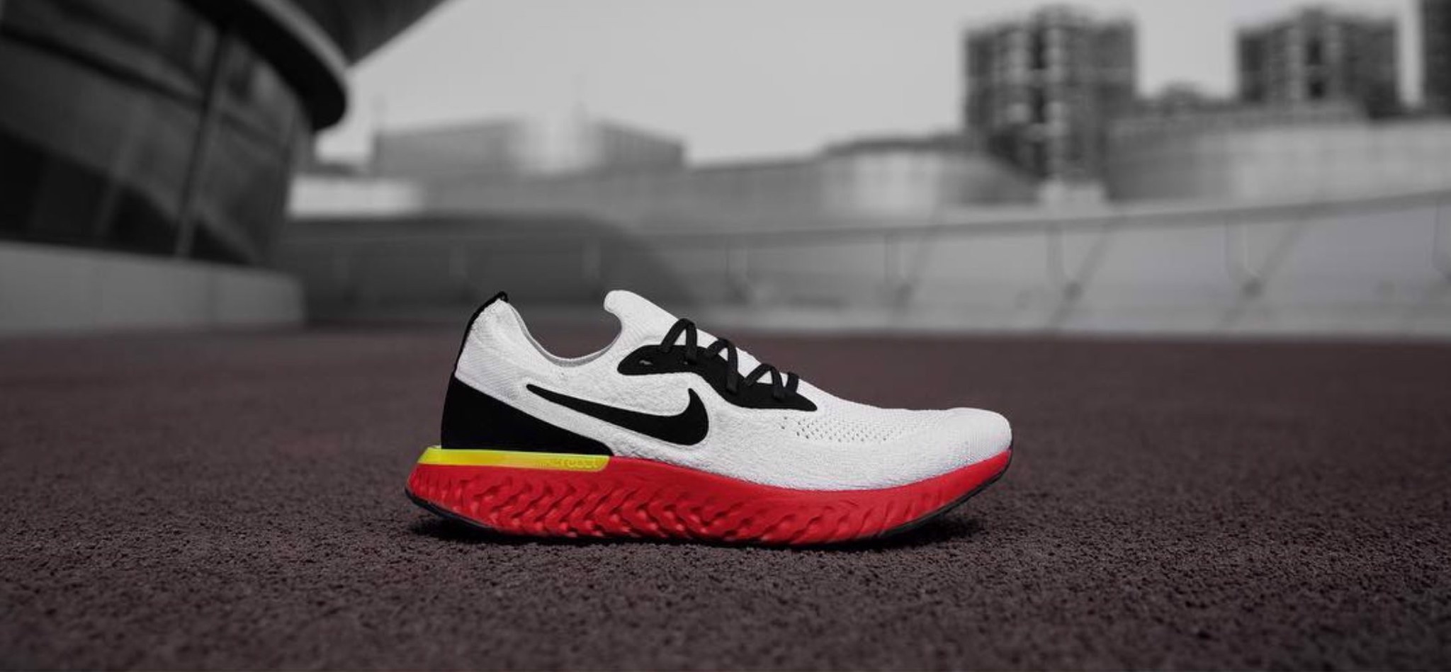 nhung-dieu-ban-can-biet-truoc-khi-so-huu-mot-doi-nike-epic-react-flyknit