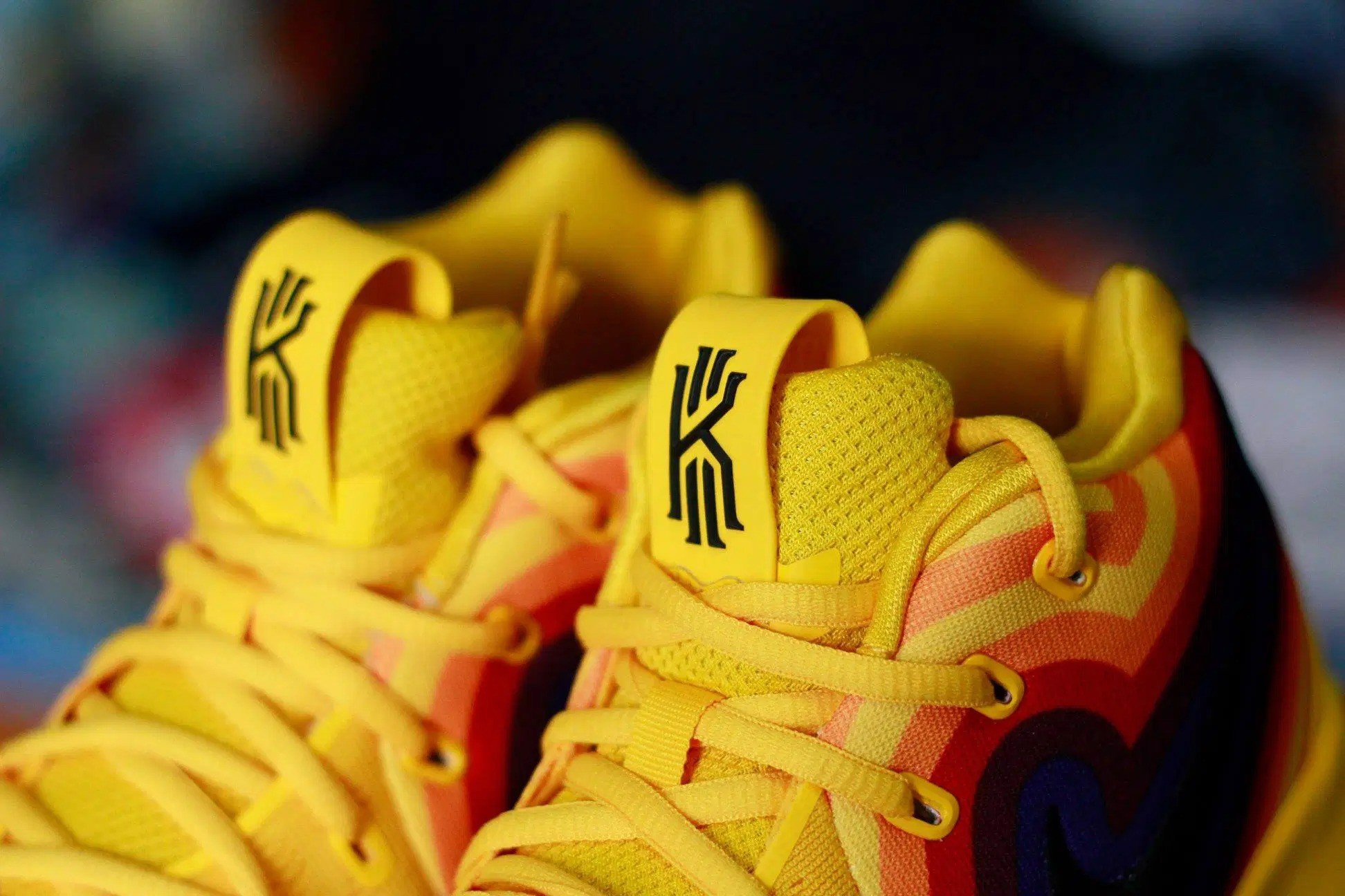 so-sanh-hieu-nang-cua-hai-doi-giay-bong-ro-nike-kyrie-5-va-nike-kyrie-4