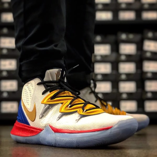 Nike Kyrie 5 có gì mà lại là mẫu giày bóng Rổ Bán Chạy Nhất 2019 Hinh anh 2: Nike Kyrie 5 co gi ma lai la mau giay bong Ro Ban Chay Nhat 2019