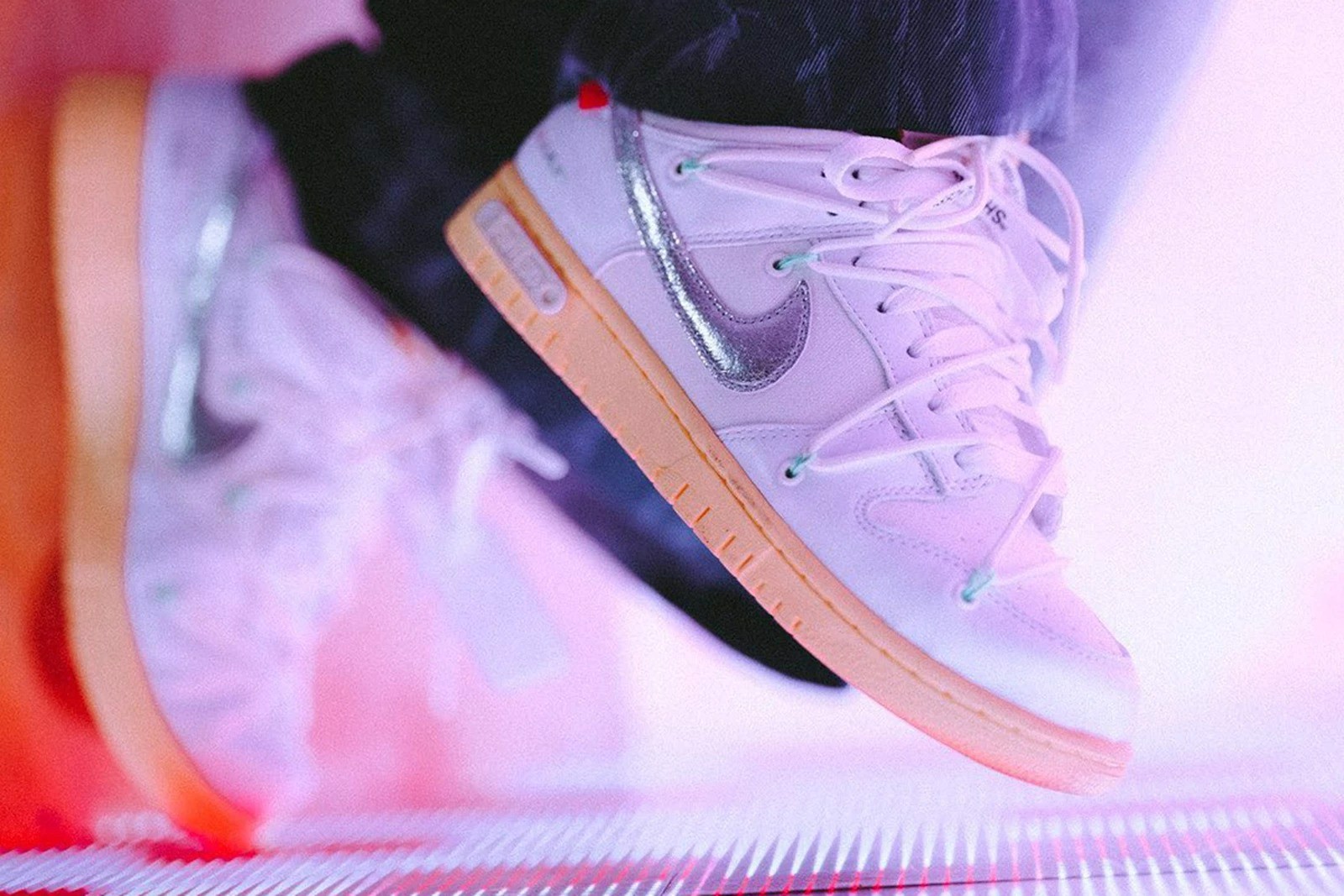 Nike và những bản Collab làm chao đảo thị trường sneaker Hinh anh 5: Nike va nhung ban Collab lam chao dao thi truong sneaker