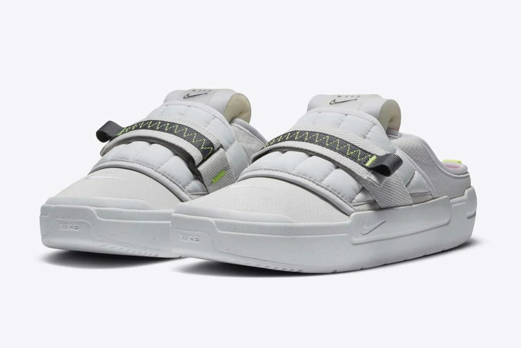 nike-office-black-va-white-co-de-lot-massage-1