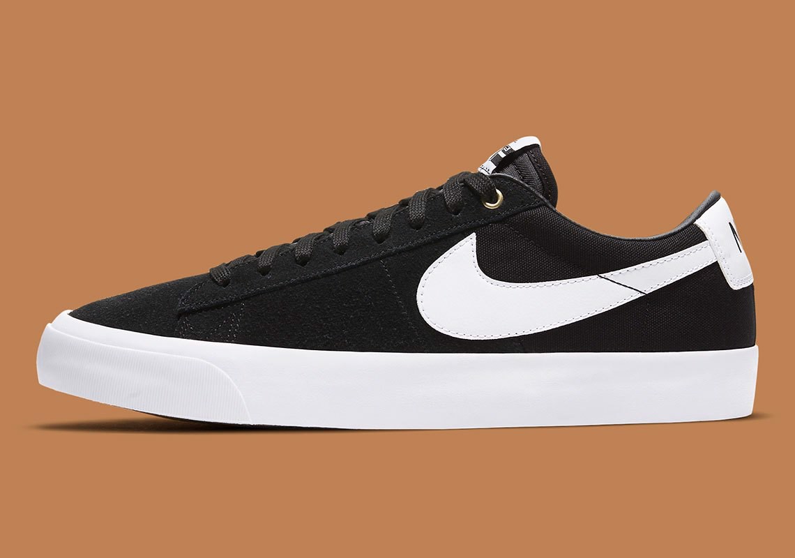 nike-sb-blazer-low-gt-vua-duoc-phat-hanh-voi-mau-den-sac-mau-chang-bao-gio-cu