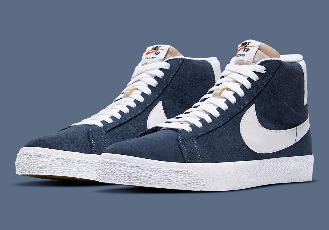 xanh-navy-va-trang-co-dien-la-phoi-mau-tiep-theo-ha-canh-noi-nike-sb-blazer-mid